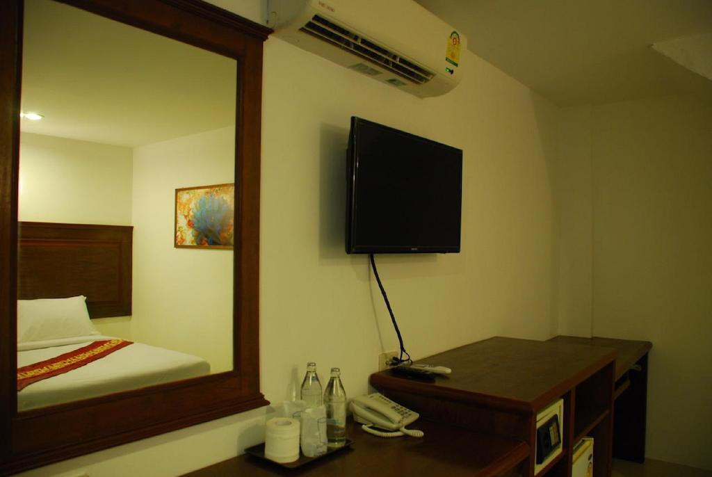 Patong Budget Rooms Eksteriør bilde