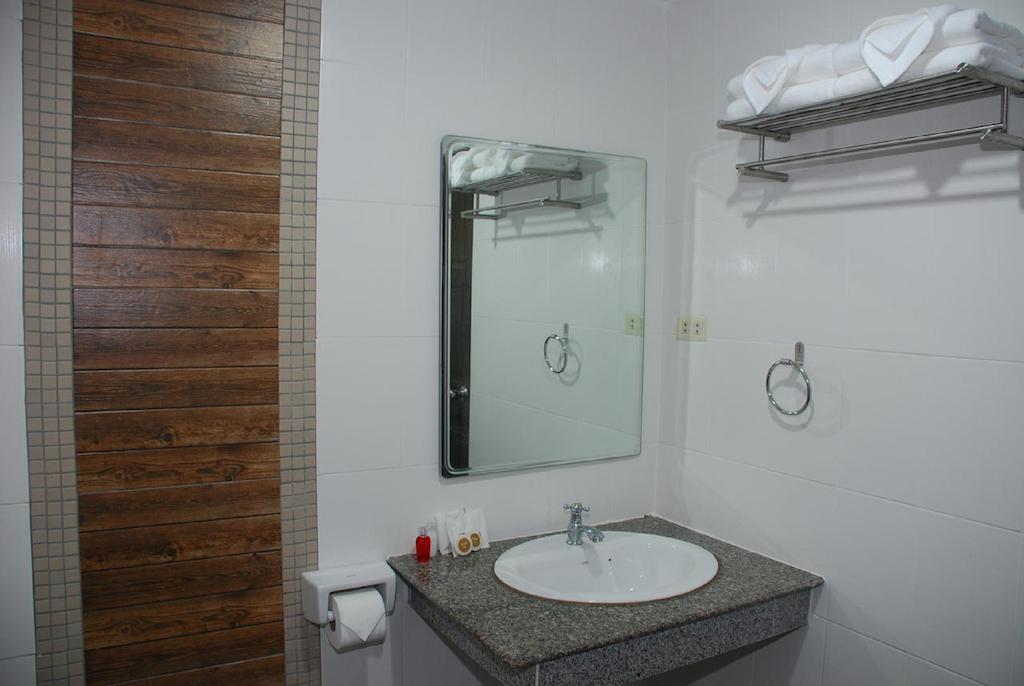 Patong Budget Rooms Eksteriør bilde
