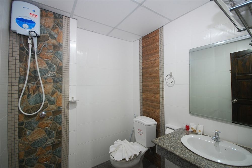 Patong Budget Rooms Eksteriør bilde