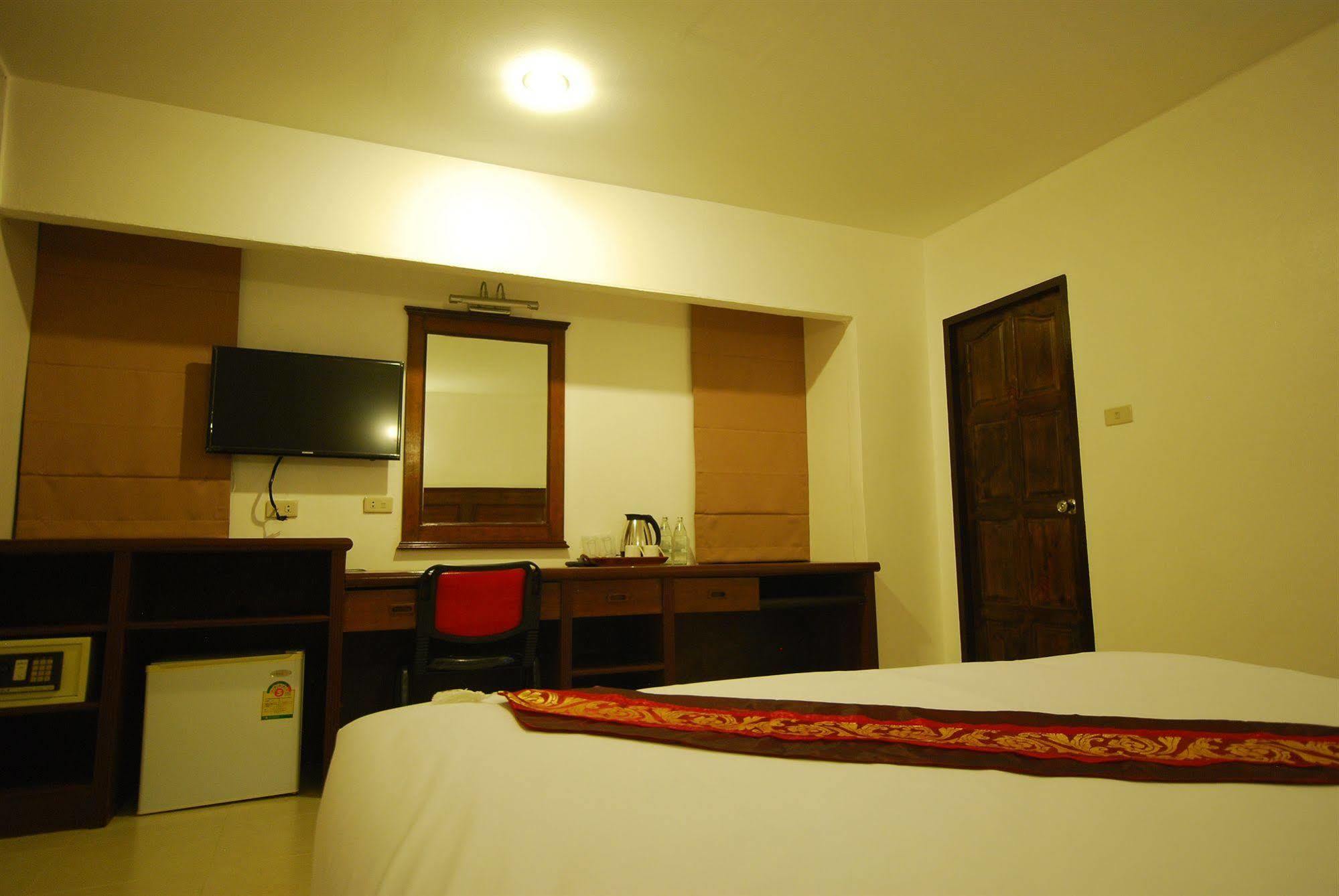 Patong Budget Rooms Eksteriør bilde